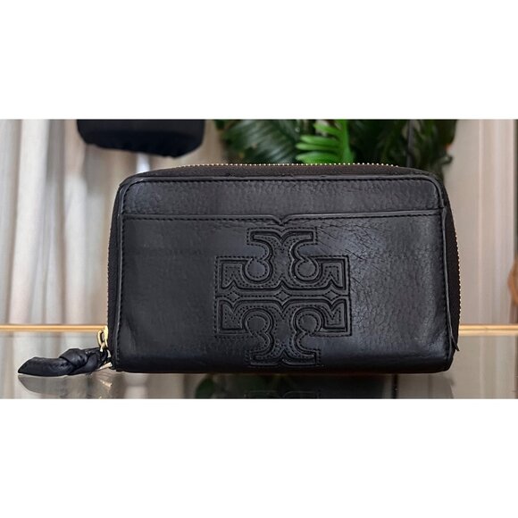 Authentic Tory Burch Black Leather Harper Cell Phone Wallet - Picture 1 of 9